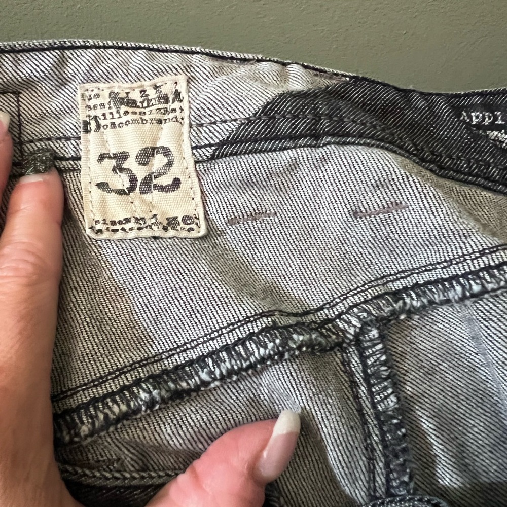 Stretchy grayish blue jeans for men